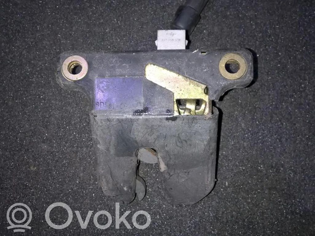Audi A4 S4 B5 8D Blocco/chiusura/serratura del portellone posteriore/bagagliaio