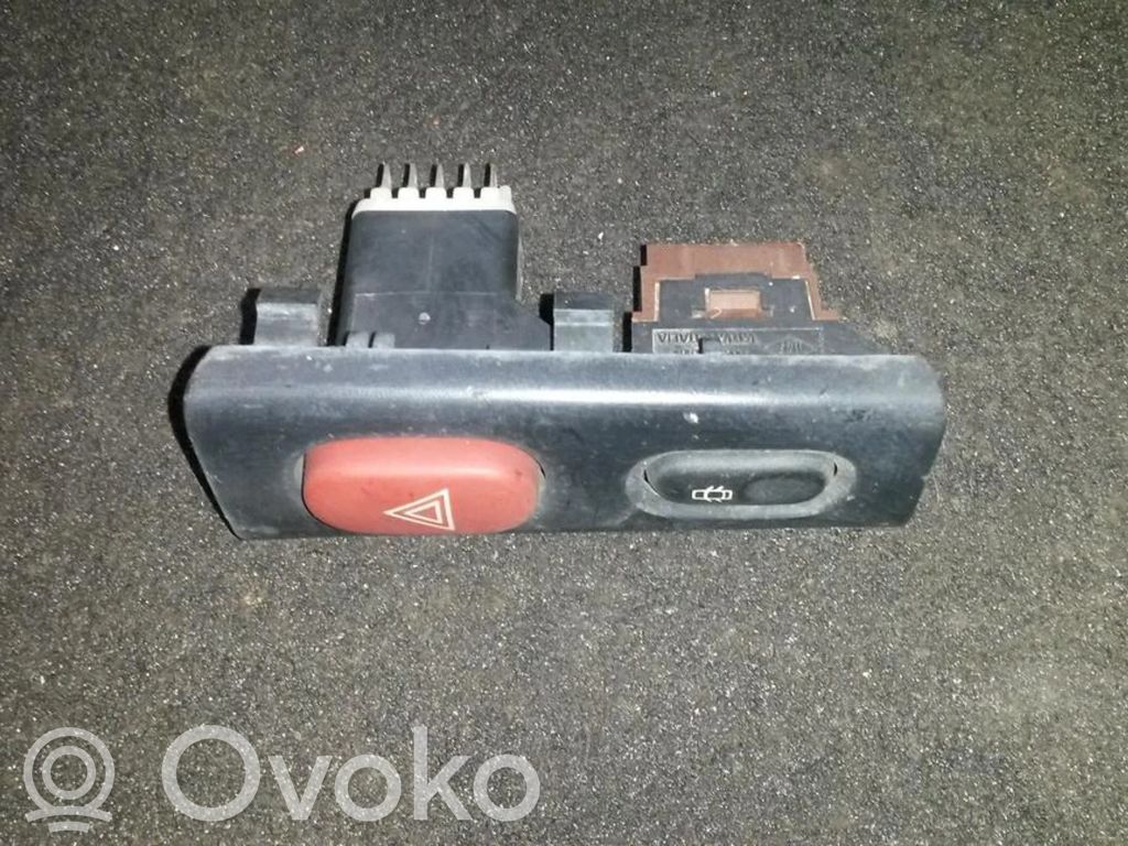 Botón interruptor de luz de peligro   NENUSTATYTA,NENUSTATYTA,NENUSTATYTA