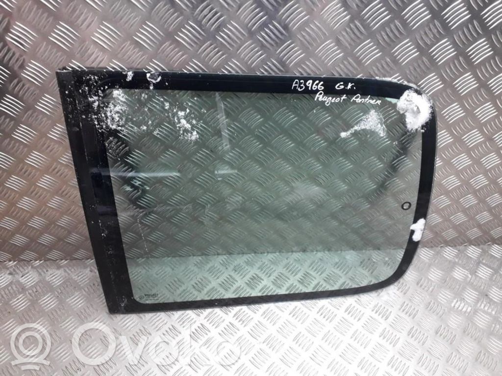 Rear side window