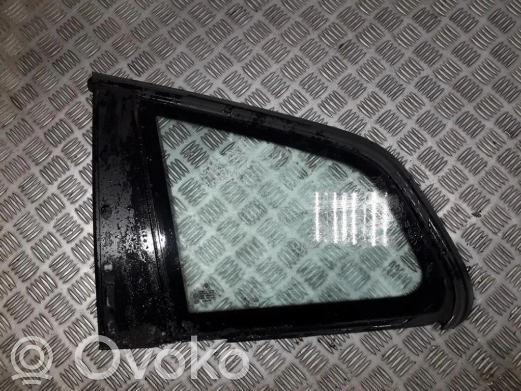 BMW X3 E83 Rear side window 