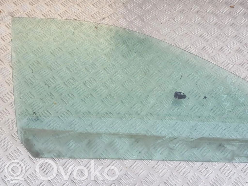 Etuoven ikkunalasi, neliovinen malli