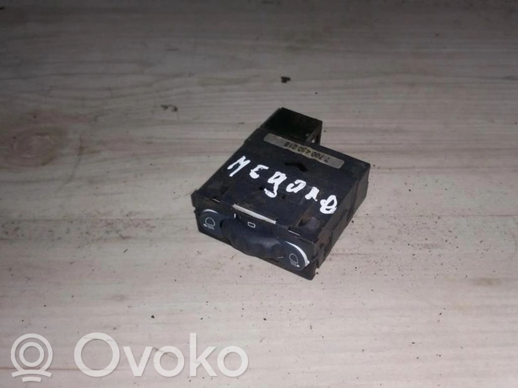 Renault Megane I Interruttore di regolazione livello altezza dei fari