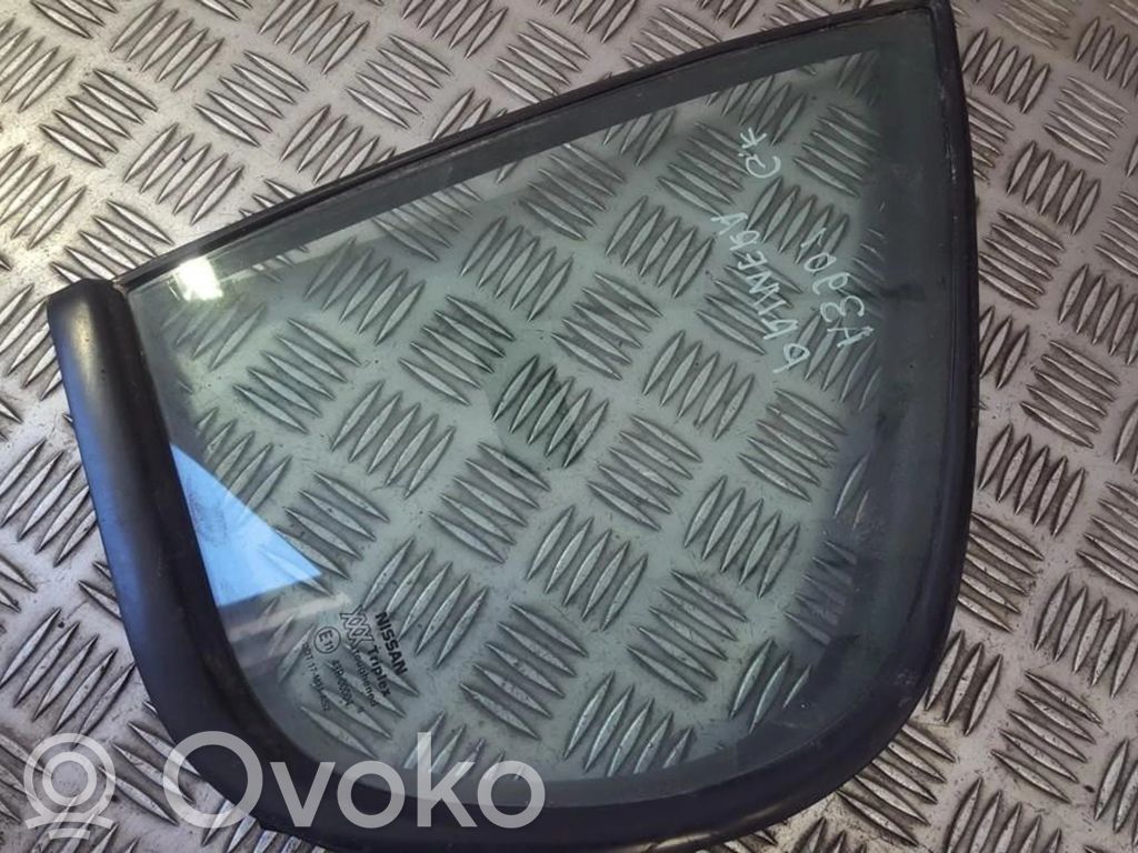 Ventanilla de ventilación de la puerta trasera