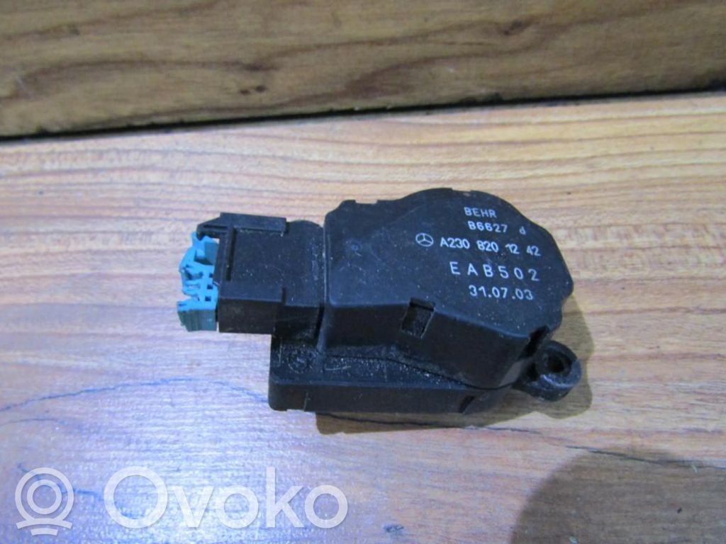 Mercedes-Benz C W203 Motor/actuator clapetă aer 