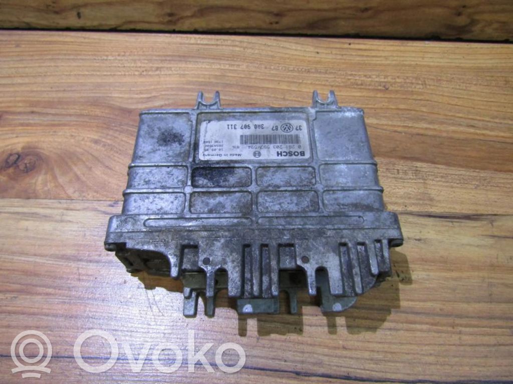 Volkswagen Golf III Unitate/modul de control motor 