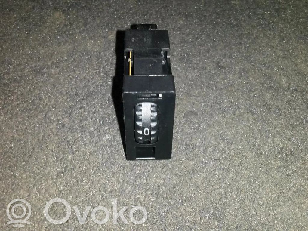 Alfa Romeo 166 Headlight level height control switch 