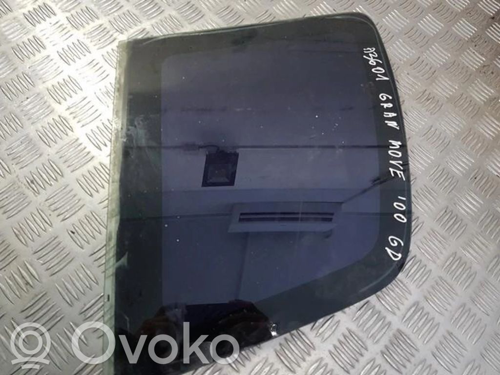 Daihatsu Gran Move Geam lateral spate 
