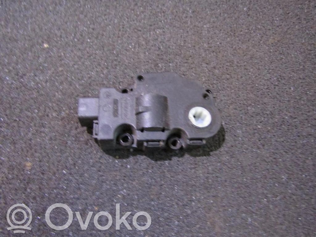 Mercedes-Benz C AMG W204 Motor/actuator clapetă aer 