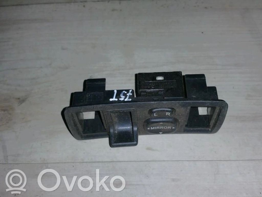 Toyota Corolla E120 E130 Interruttore specchietto retrovisore