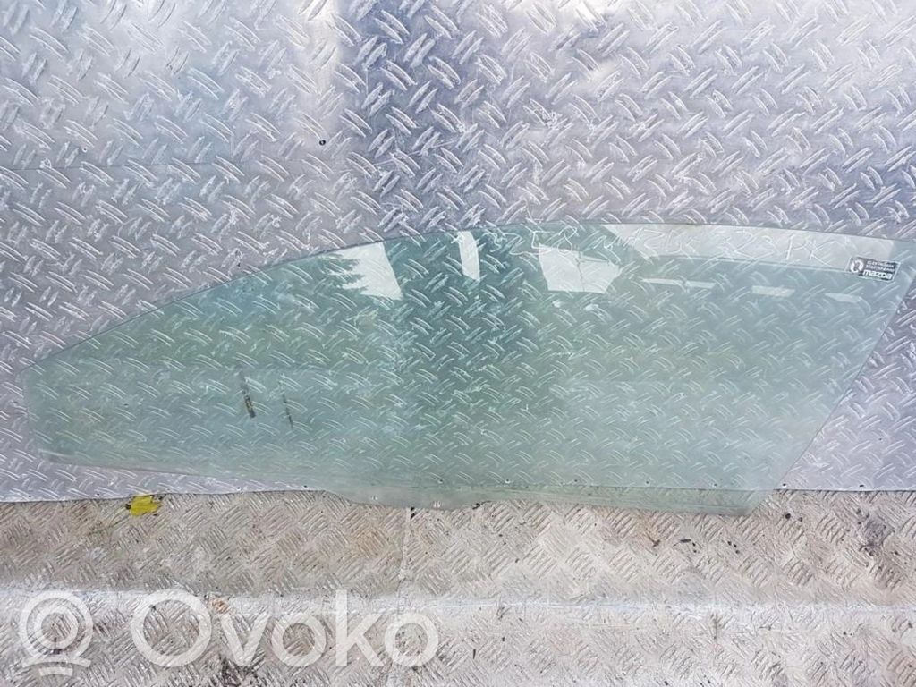 Etuoven ikkunalasi, neliovinen malli