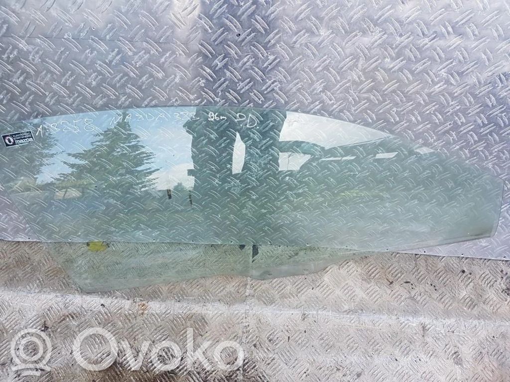 Etuoven ikkunalasi, neliovinen malli