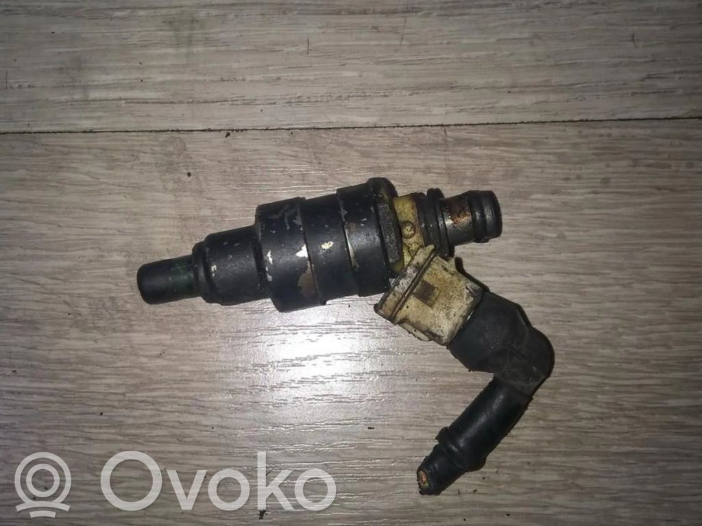 Mazda 626 Fuel injector 
