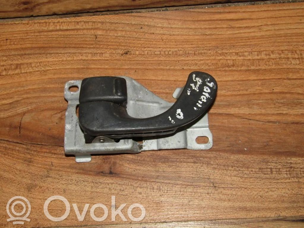 Poignée intérieure de porte arrière