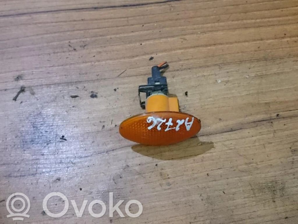 Ford Mondeo MK I Etupuskurin suuntavilkku 