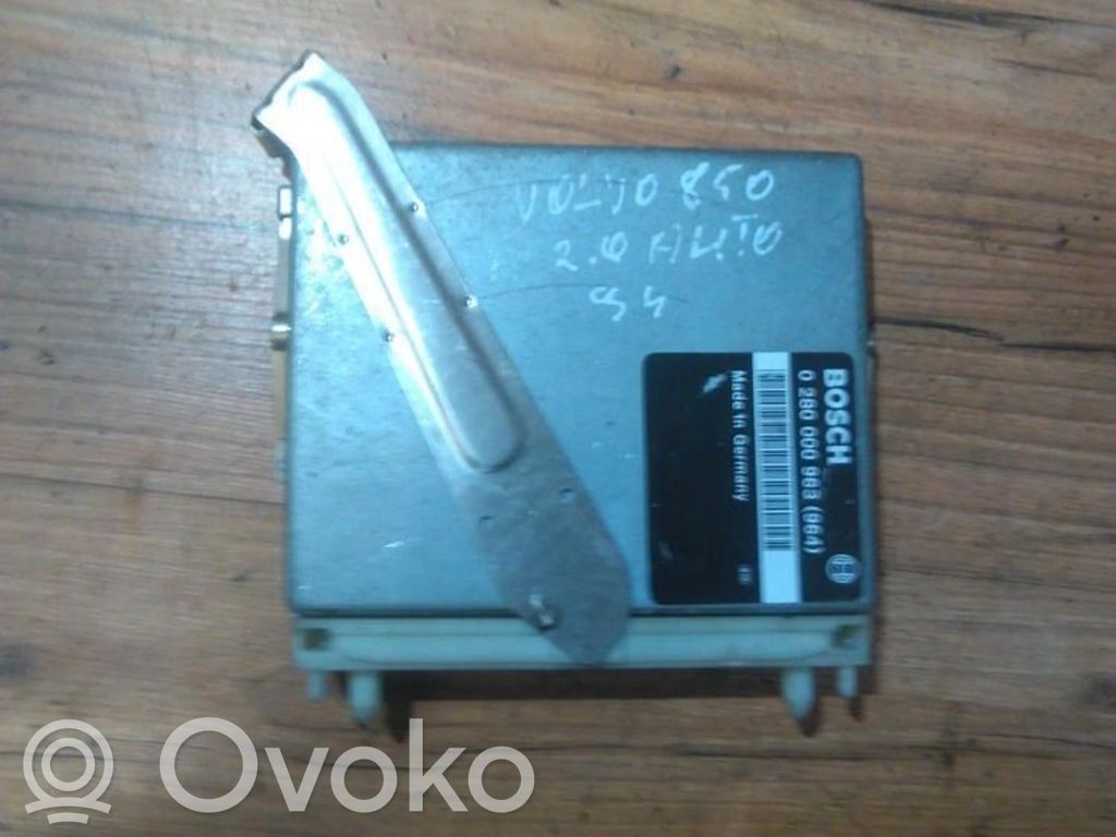 Volvo 850 Engine control unit/module 