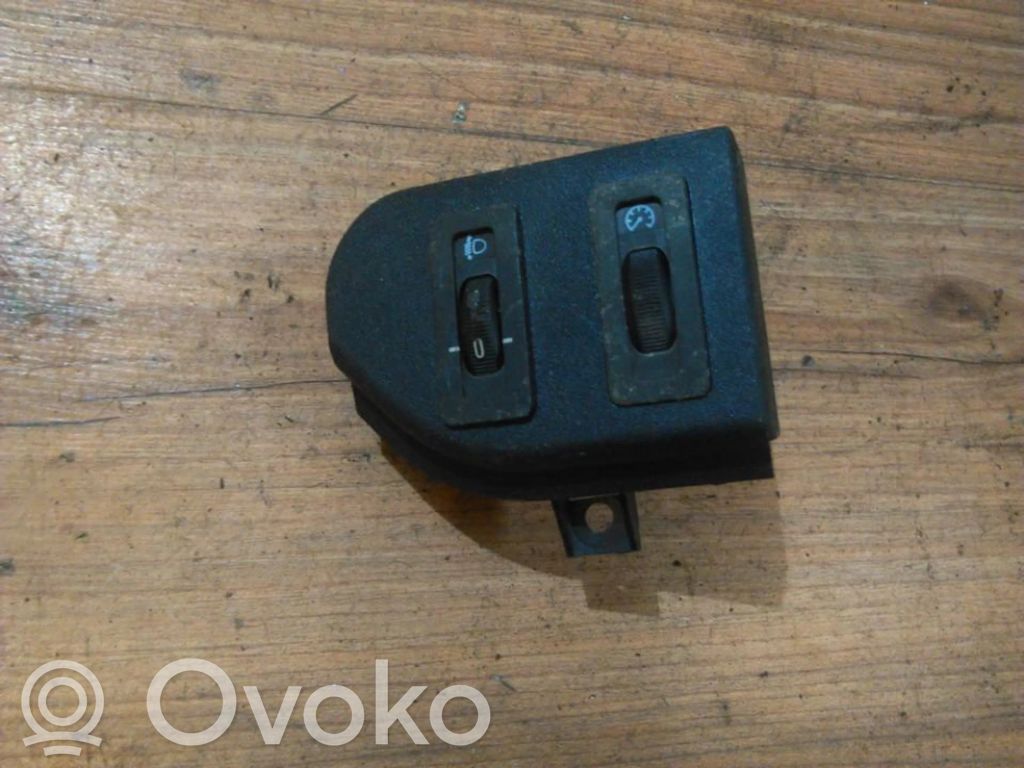 BMW 3 E36 Interruttore di regolazione livello altezza dei fari 
