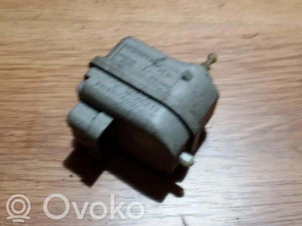 Renault Laguna I Moteur de réglage du niveau des phares
