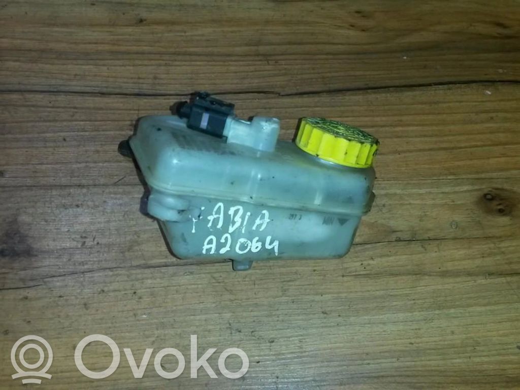 Skoda Fabia Mk1 (6Y) Serbatoio di compensazione del liquido del freno 