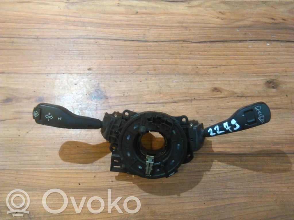 Leva/interruttore dell’indicatore di direzione e tergicristallo   8363669,8363668,8363668,8363669