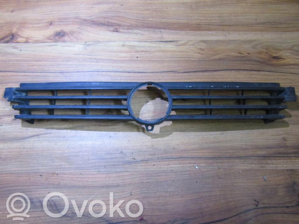 Grille de calandre avant