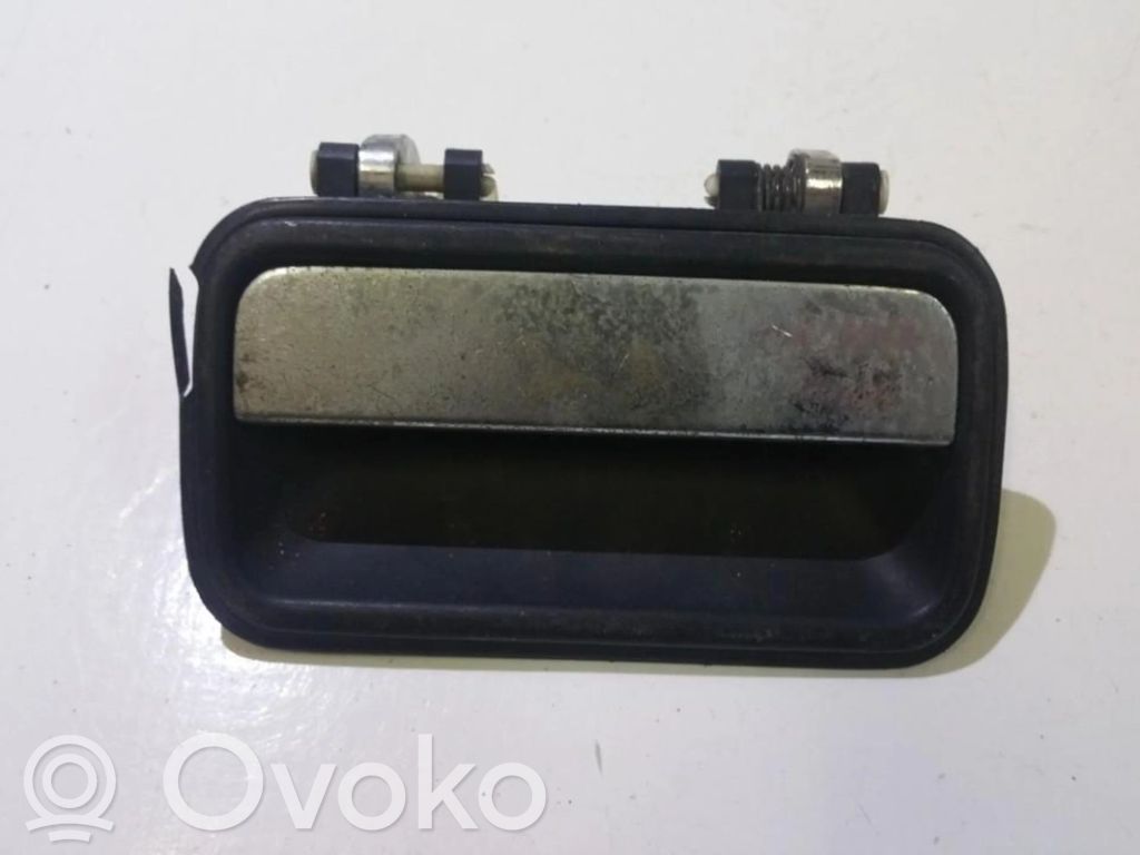 Manecilla externa puerta delantera