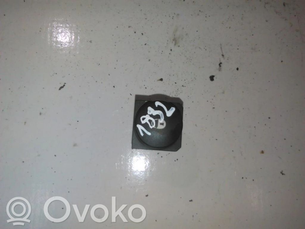 Botón interruptor de bloqueo de puertas   409705,409705
