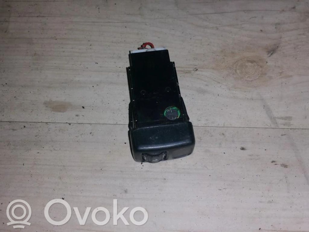 Bouton commande réglage hauteur de phares   4525,4525