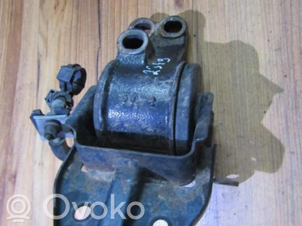Engine mount bracket