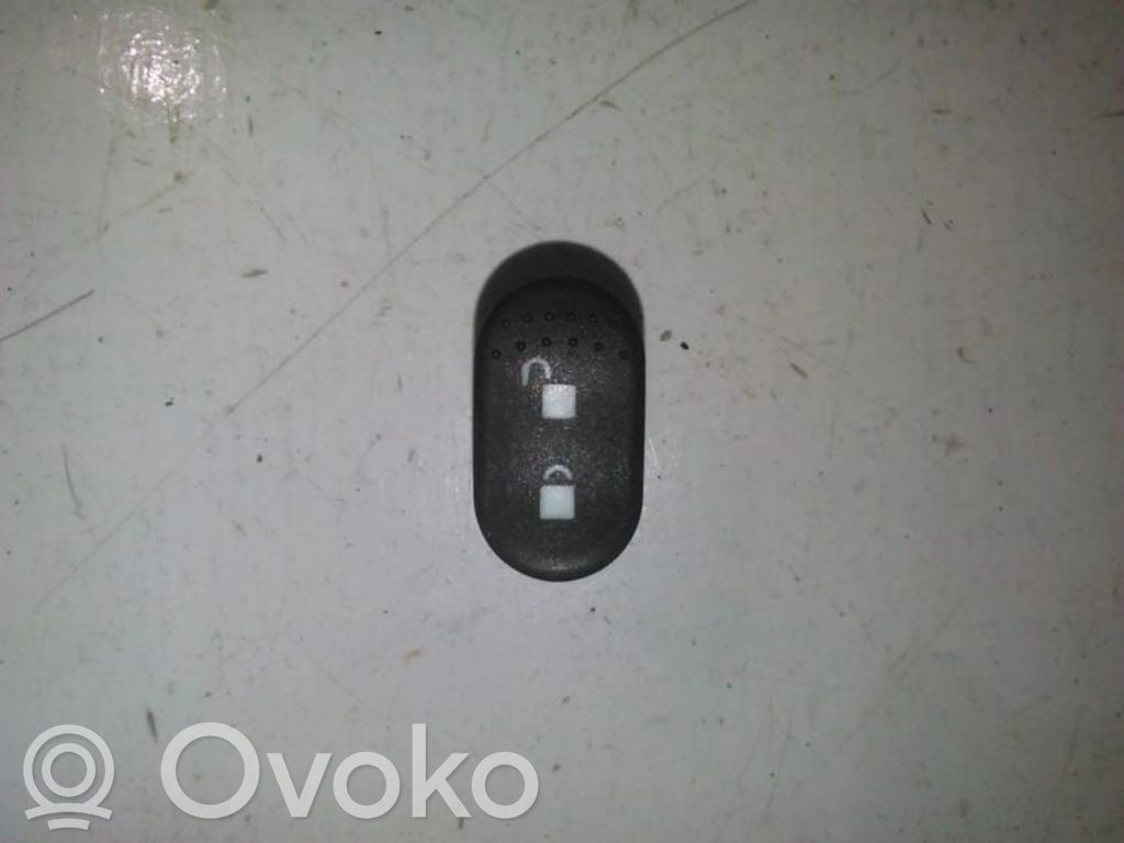 Ford Focus Central locking switch button 