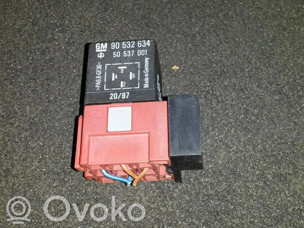 Opel Vectra B Muu rele 