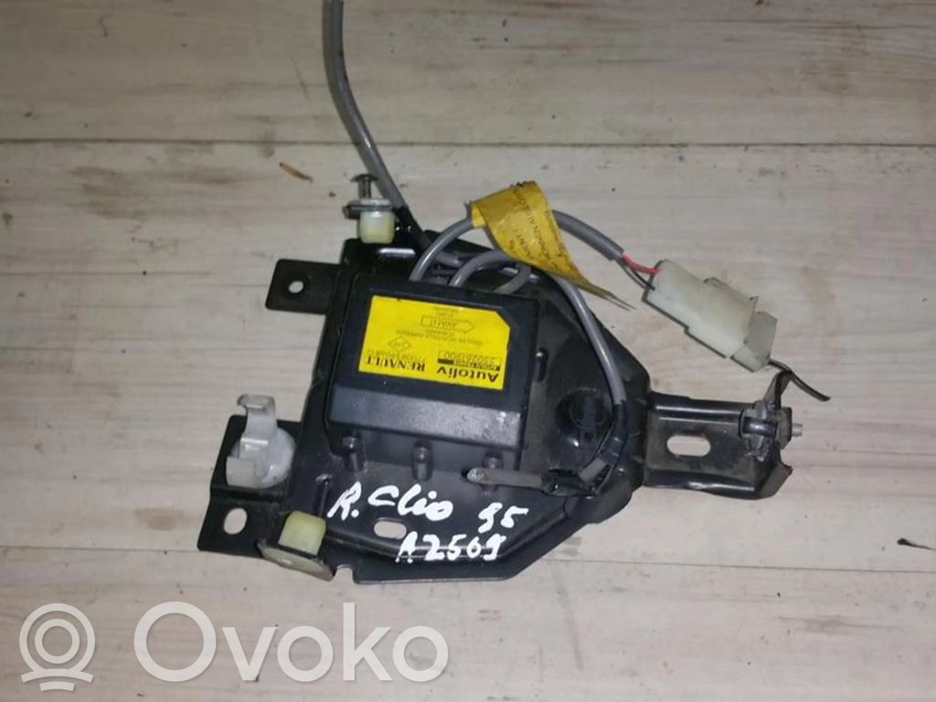 Renault Clio I Airbag control unit/module 