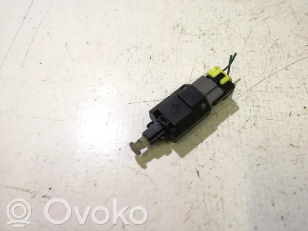 Mazda 323 Brake pedal sensor switch 