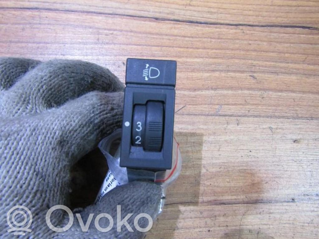 Peugeot 406 Bouton commande réglage hauteur de phares