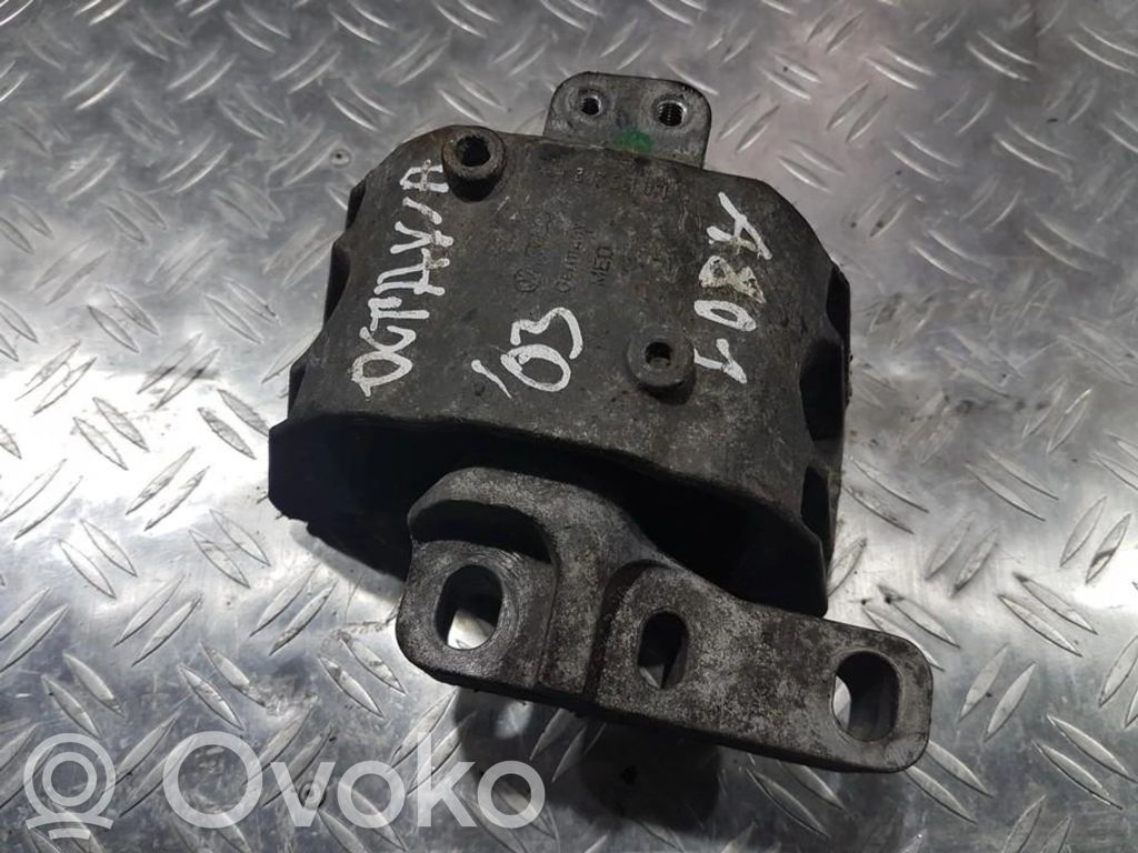 Skoda Octavia Mk1 (1U) Wspornik / Mocowanie silnika