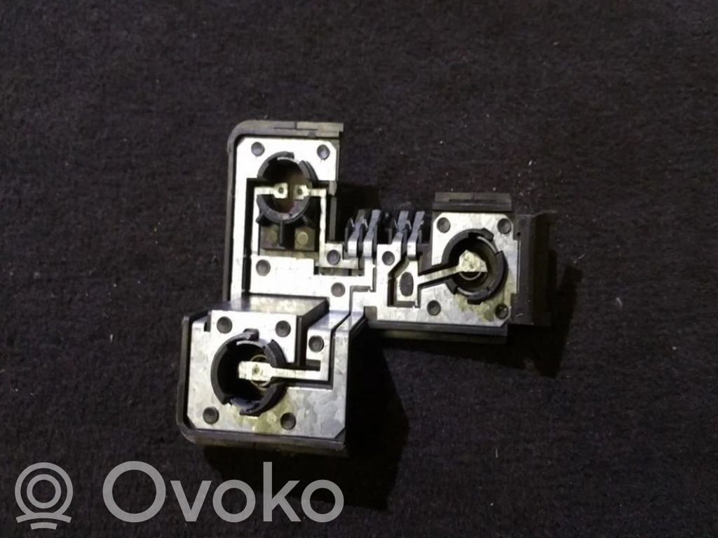 Opel Omega B1 Suport becuri lampă spate 