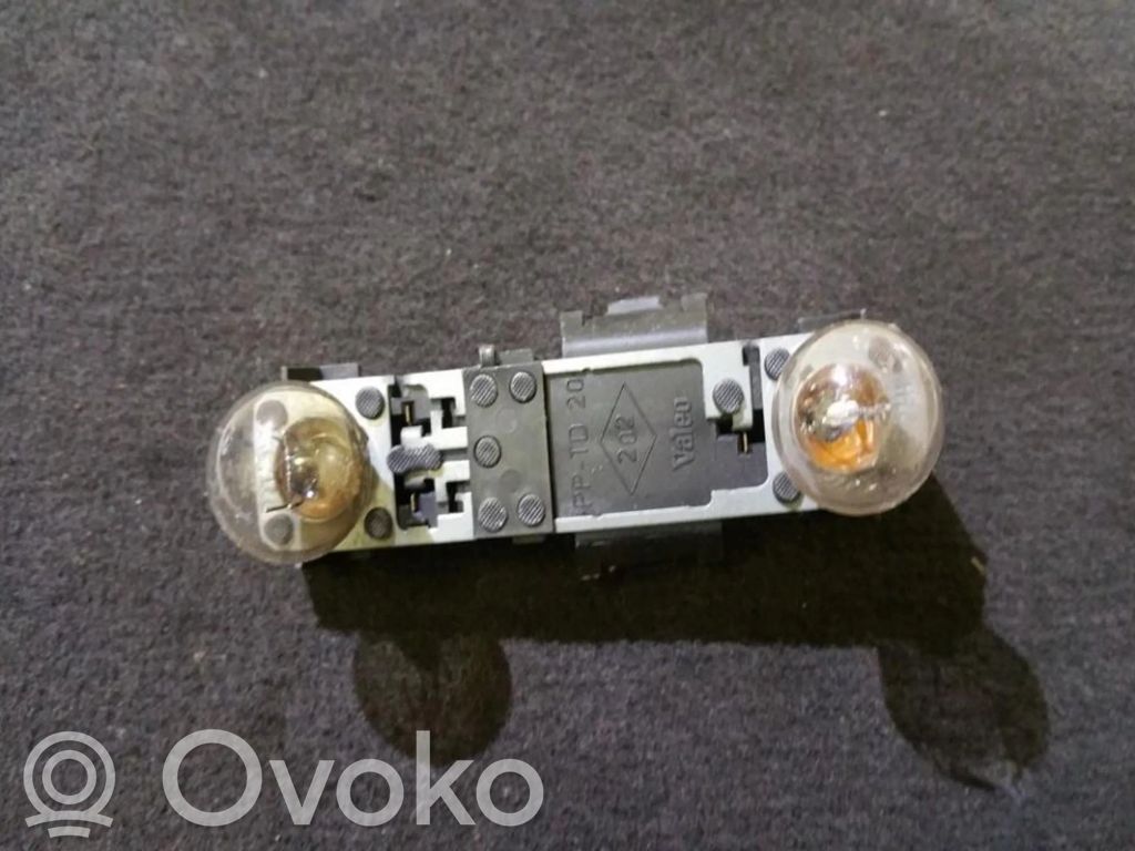 Renault Laguna I Porte ampoule de feu arrière