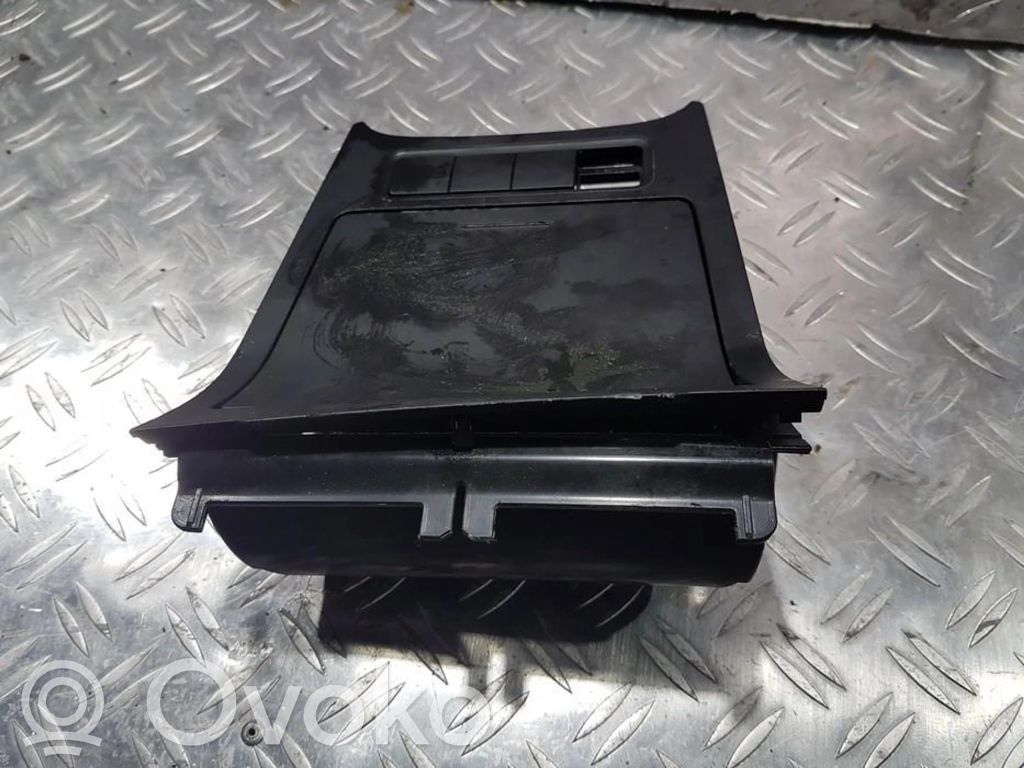Volkswagen Golf V Aschenbecher 