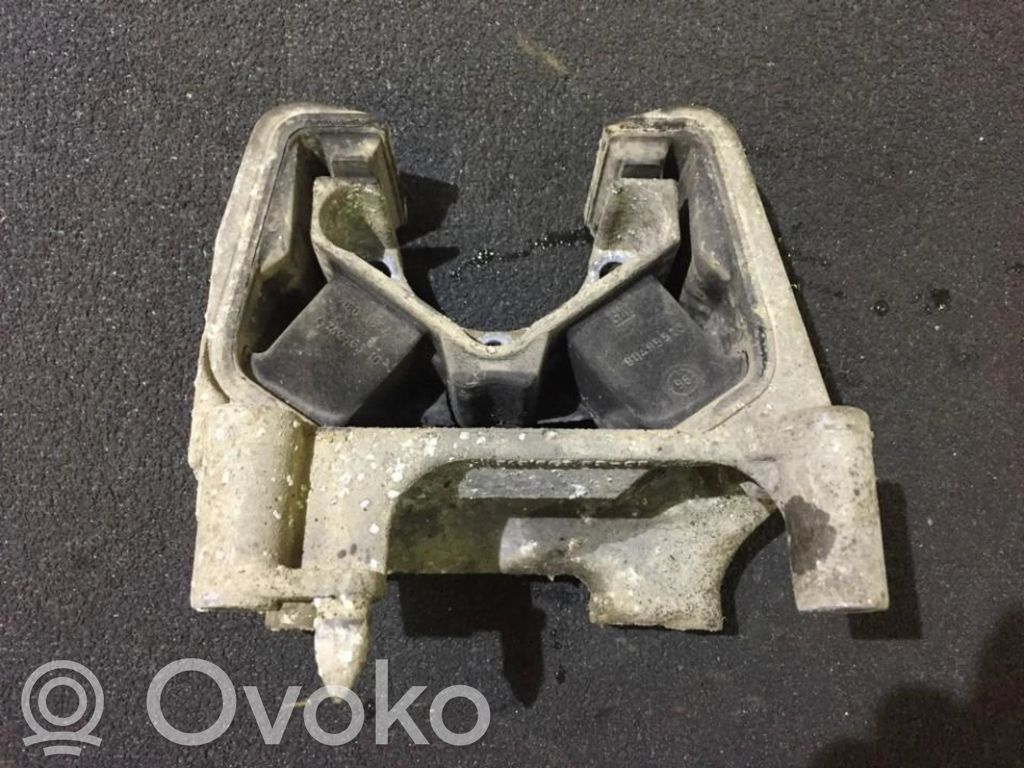 Opel Vectra B Engine mount bracket 