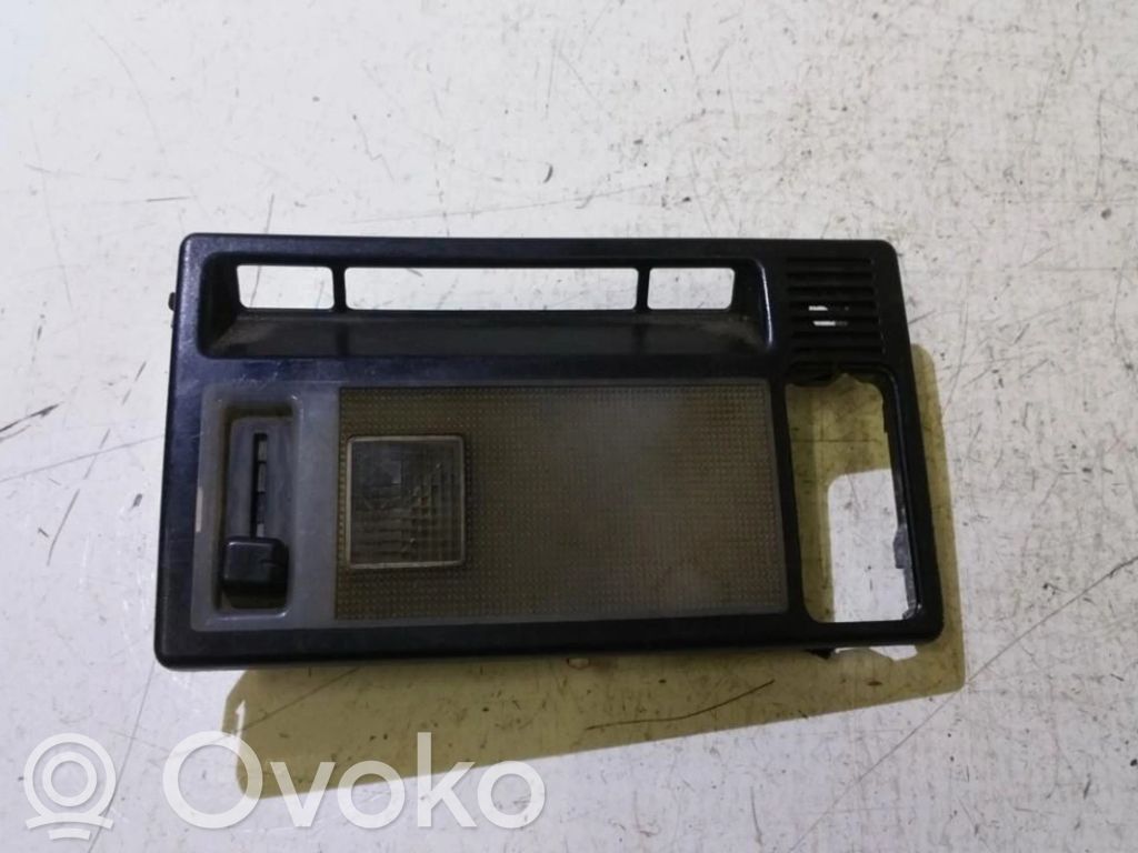Mercedes-Benz E W124 Światło fotela przedniego 