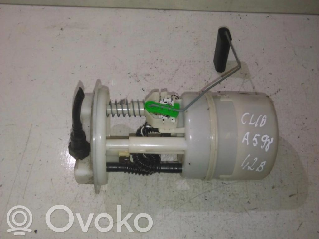Renault Clio III Pompa carburante immersa