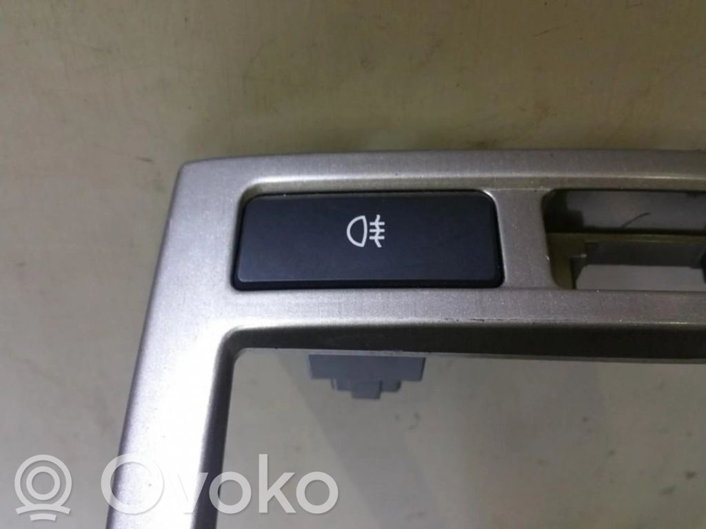 Sumuvalojen kytkin   93730FD100,93730FD100