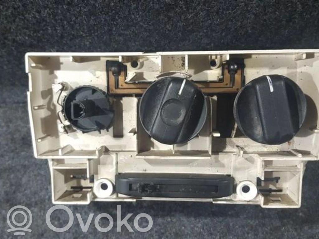 Panel klimatyzacji   1905871,90386823,1905871,90386823