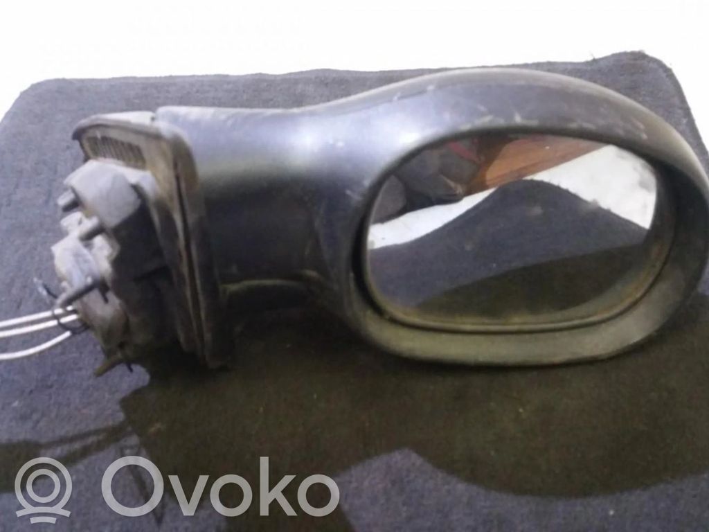 Etuoven sähköinen sivupeili
