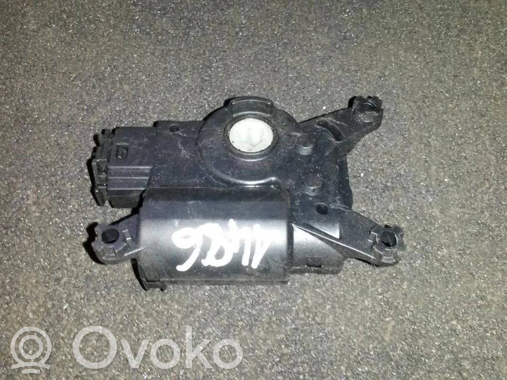 Opel Astra H Motorino attuatore aria 