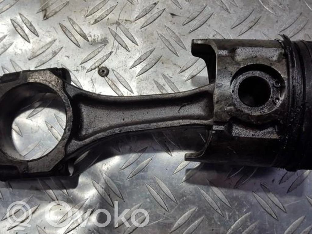Mazda 626 Pistón con biela 