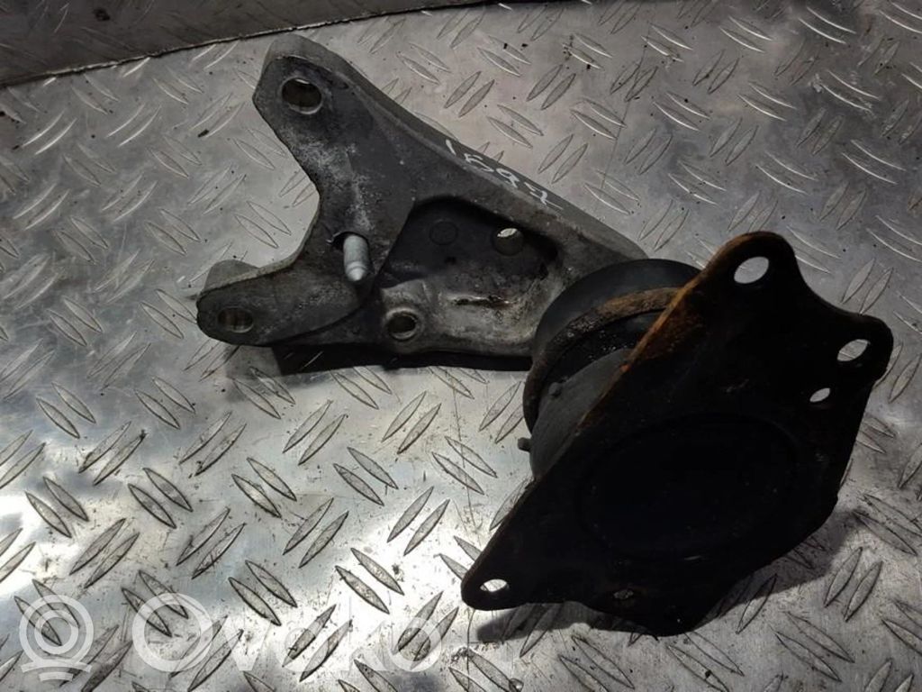 Volkswagen Polo IV 9N3 Suport tampon motor 