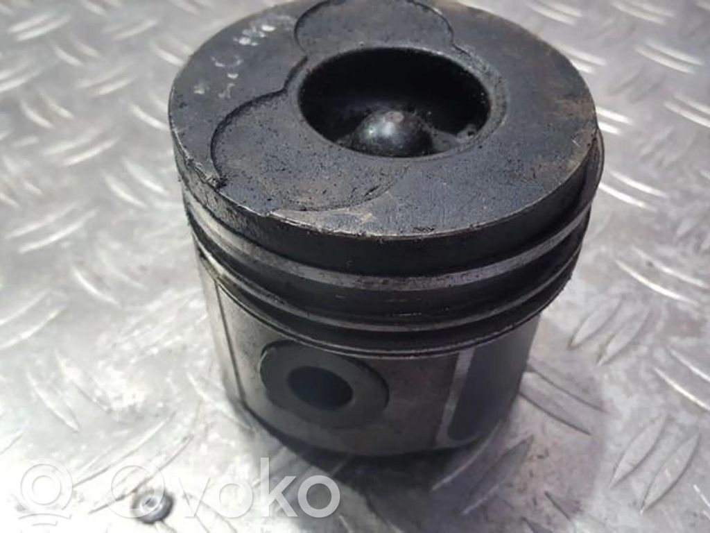 Piston