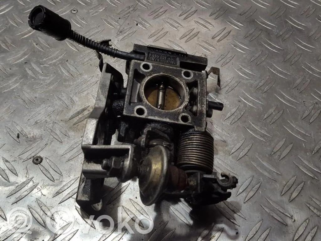 Volkswagen Golf III Drosselklappenventil 