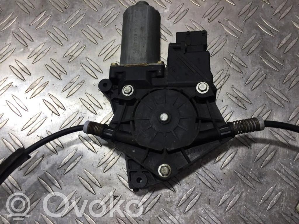Peugeot 406 Etuoven ikkunan nostomoottori