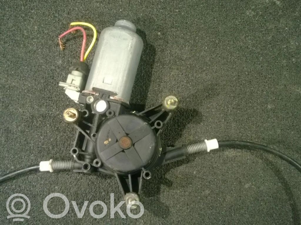 Silnik regulatora szyby drzwi przednich